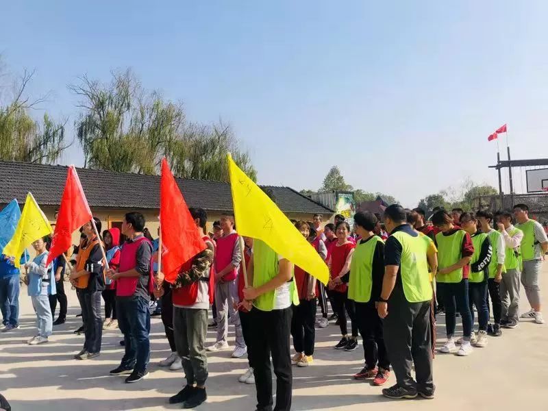 团建拓展努力奔跑继续前行,团建火力全开