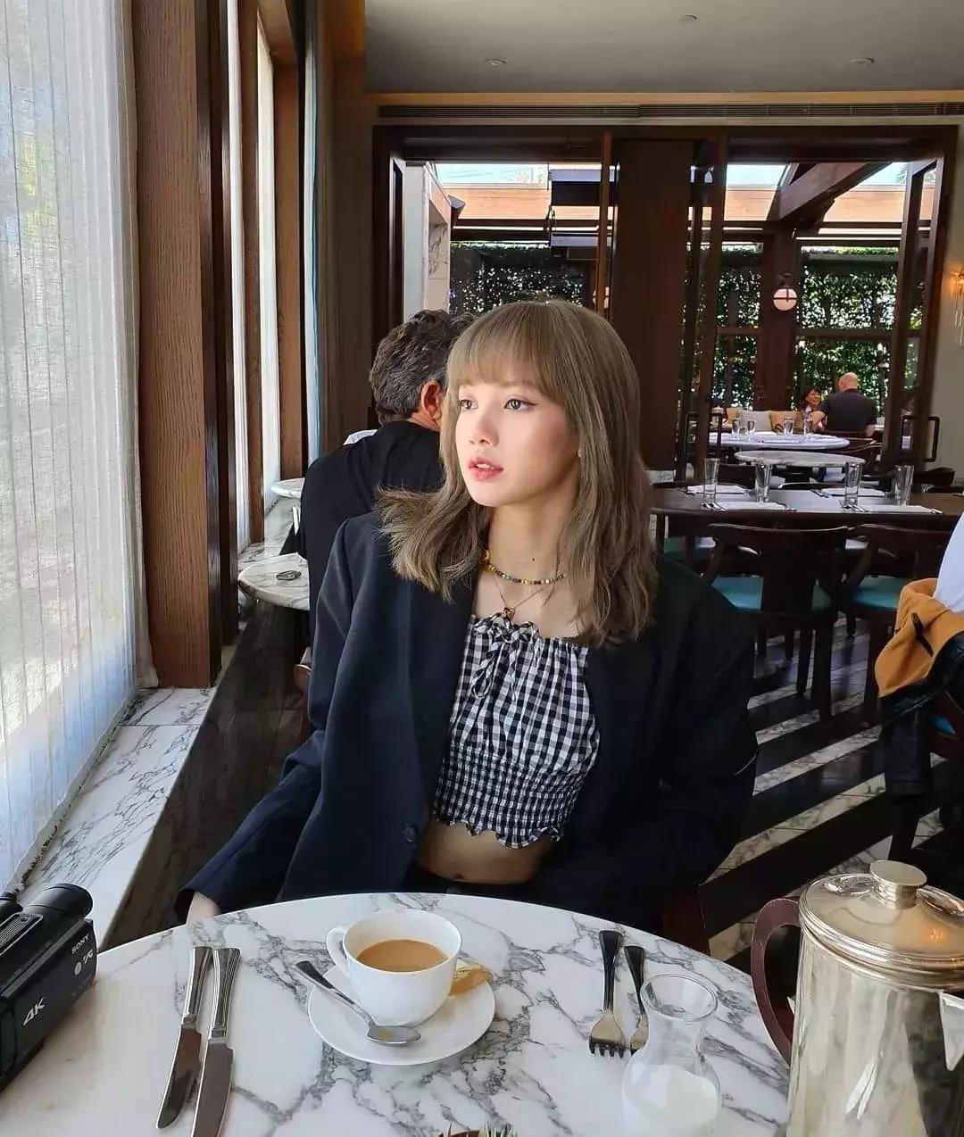 lisa圆领针织长袖罩衫,lisa短上衣推荐