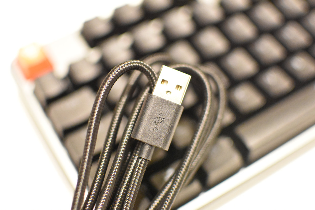 机械键盘办公静音,机械键盘哪种比较静音