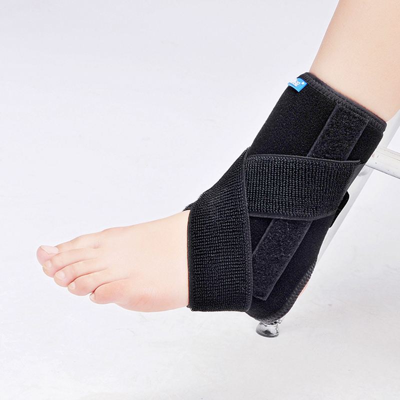 人总是崴脚怎么回事,孩子总爱崴脚怎么回事