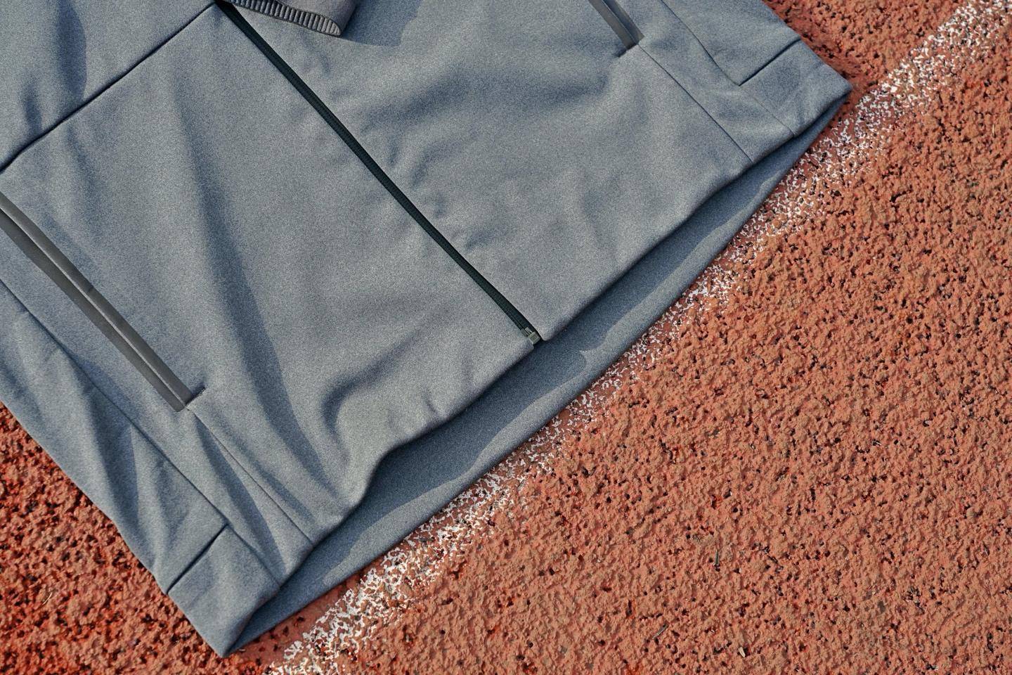 adidas连帽夹克男款白色,阿迪达斯terrex外套夹克