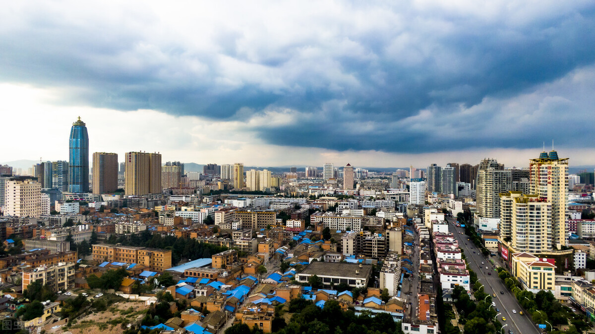 中央确定昆明特大城市，滇东曲靖玉溪红河昭通为省会付出了什么？