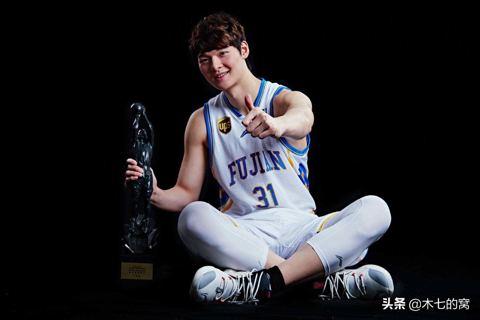 姚明对王哲林看法,王哲林生涯初期