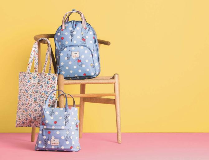 CassKidsonx“小熊维尼”协作包及配饰