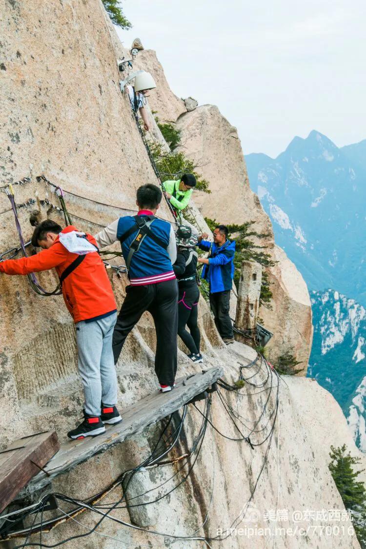 恐怖悬崖栈道挑战,挑战最恐怖玻璃栈道