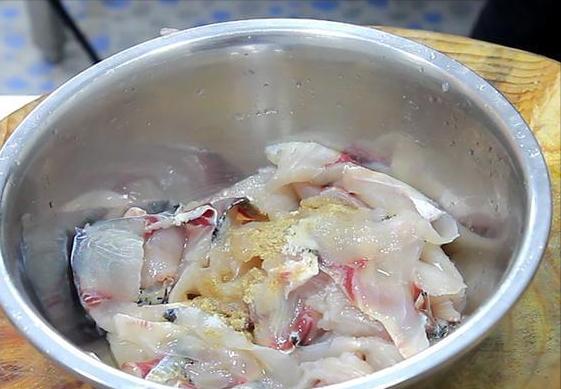 同样是鱼差别怎么那么大,草鱼和鲤鱼的区别哪个有鱼籽