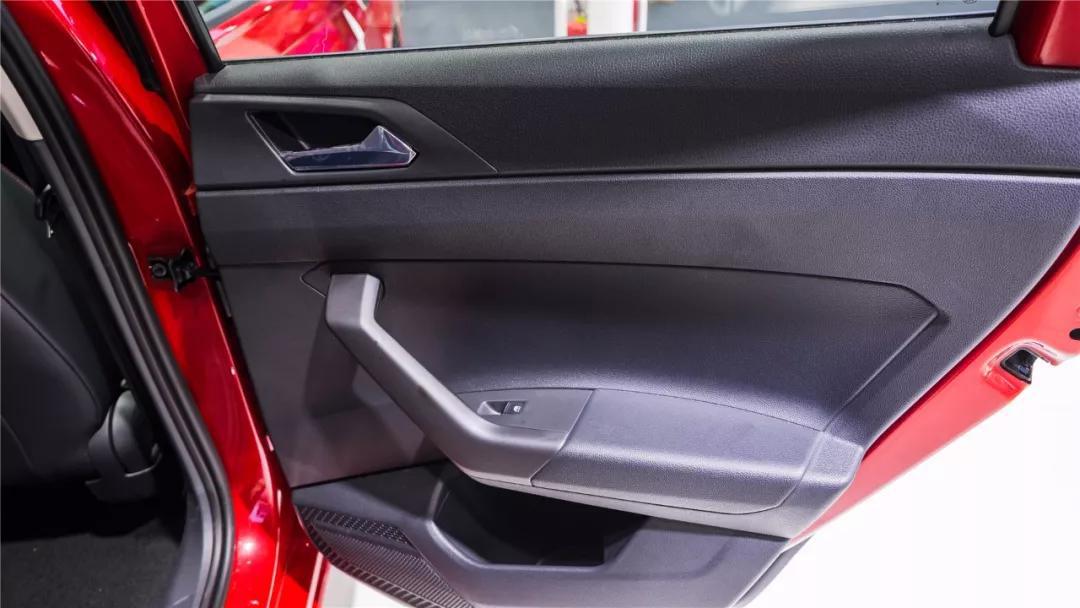 四代飞度和poloplus测评,想买大众polo好还是本田飞度好