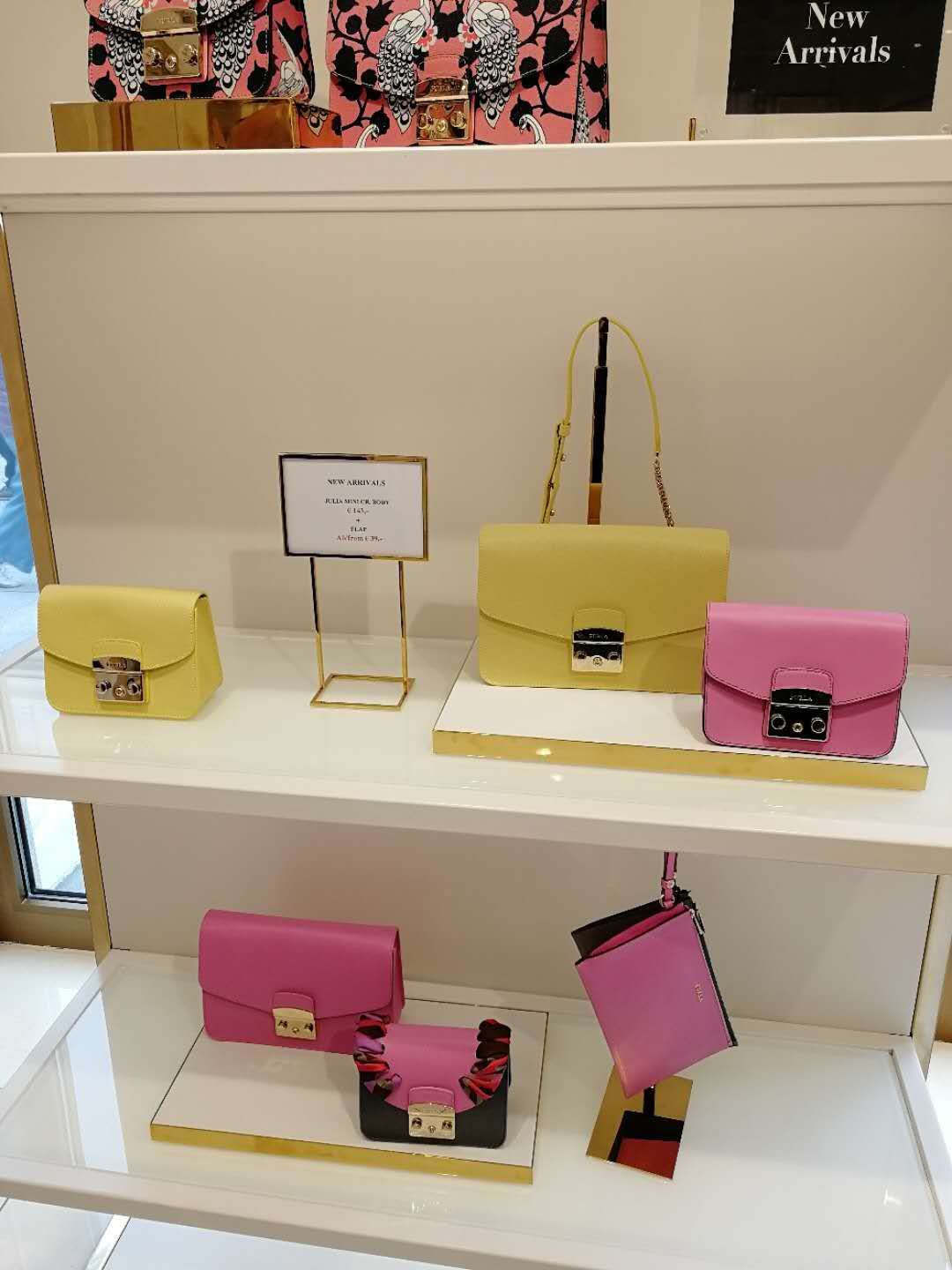 聊一聊丰田埃尔法,聊一聊雷克萨斯