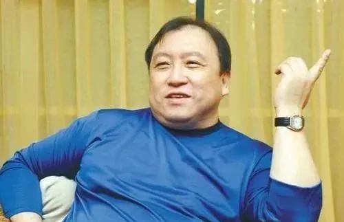 一代童星没落史：李连杰接班人谢苗翻红艰难，悄悄娶回仙3圣姑