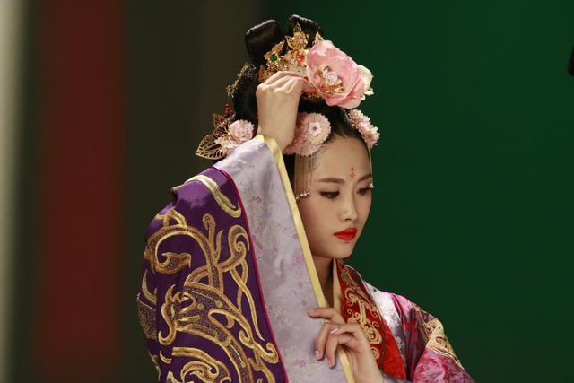 主角姓高的破案小说,男主角姓高的架空小说