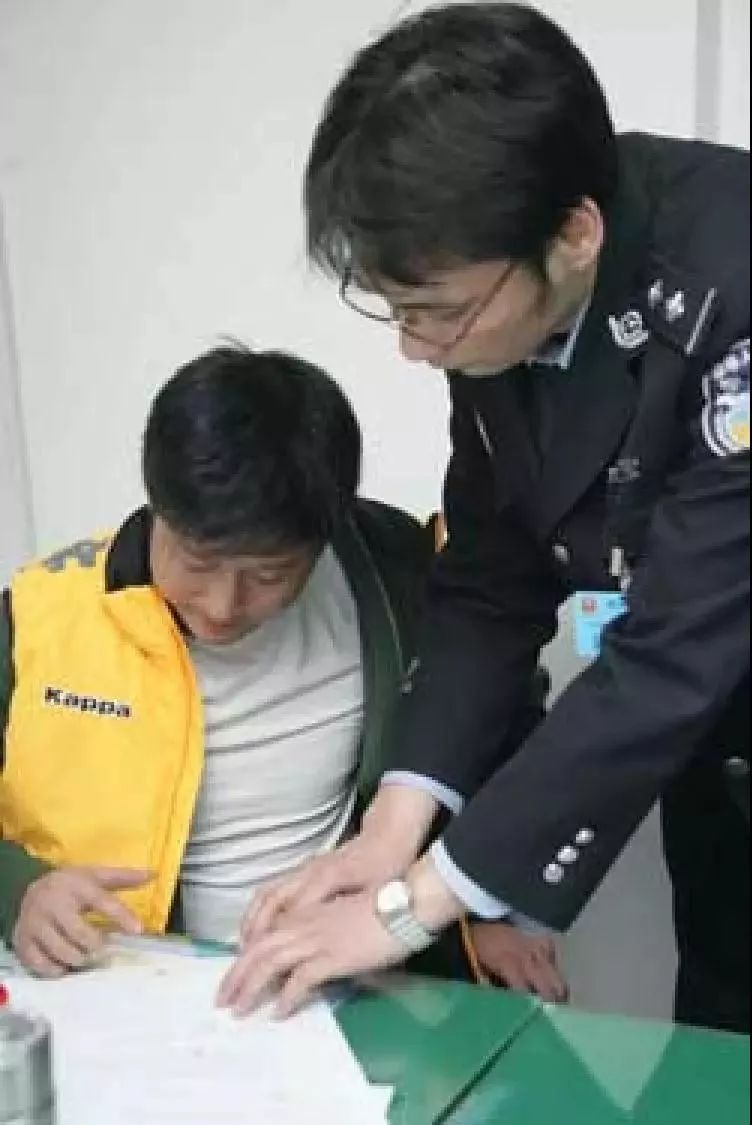 百亿影帝吴京电影角色大盘点,吴京两部电影百亿影帝