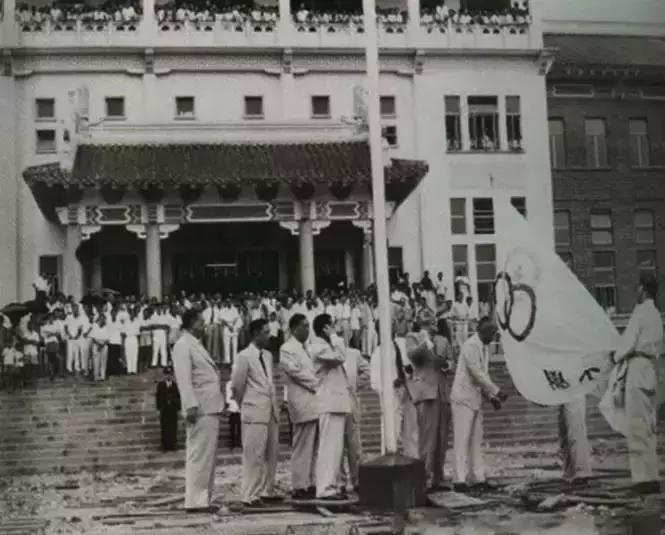 陈嘉庚陈嘉会是兄弟吗,陈嘉庚和同行的华侨代表