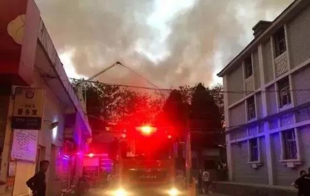 重庆火灾加州花园后续今日说法,重庆火灾加州花园原因