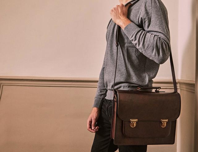 tumi新款单肩包,用tumi包的男人