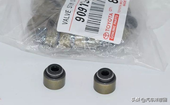 9万的十代雅阁,皇冠雅阁对比