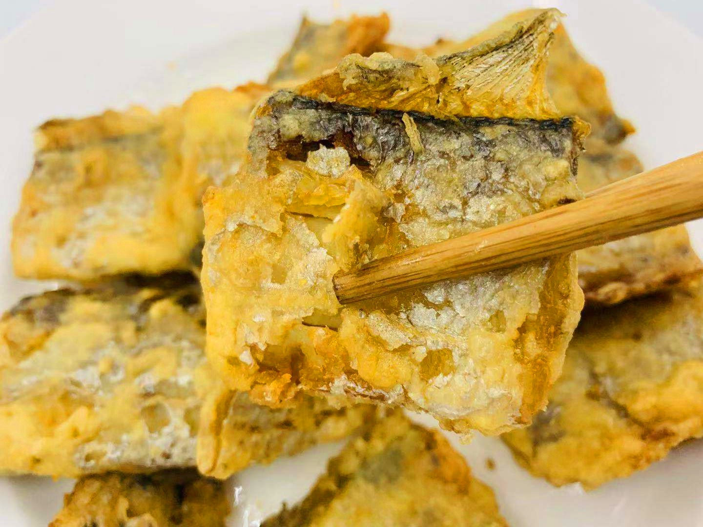 腌带鱼要蒜吗,放白糖腌带鱼能去腥吗