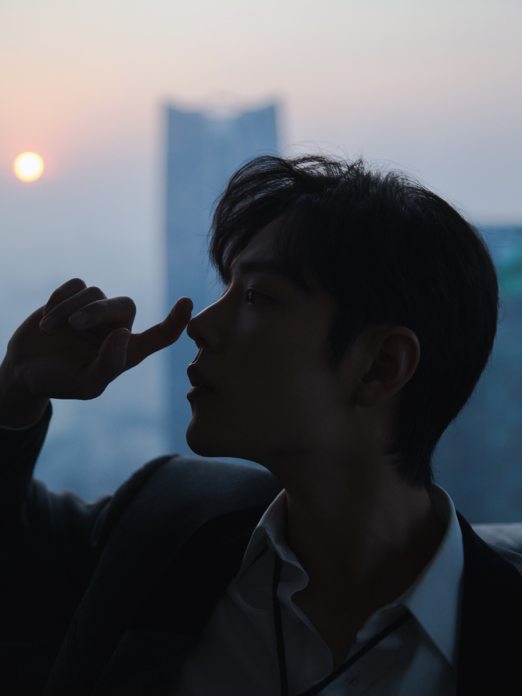 肖战白吗,肖战很白吗