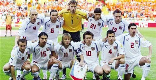 世界足坛历史最佳前十,全球历史足坛最佳11人