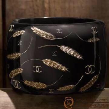 今年最流行的十款围巾,今年最潮围巾15种戴法视频