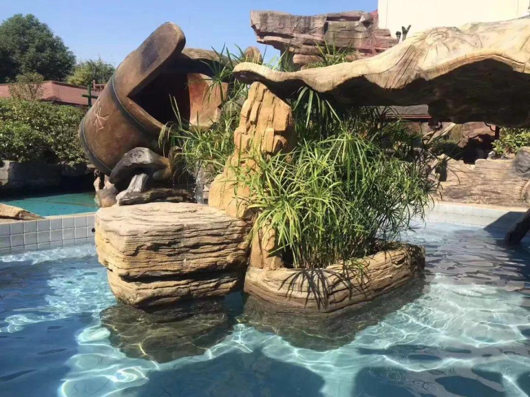 温泉之乡~南京汤山小镇这个冬天住这了！千年枯树滋润的露天温泉