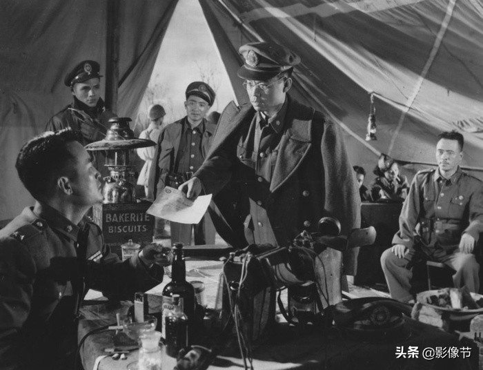 为什么《南征北战》成了“老三战”，《红日》却成了“大毒草”？