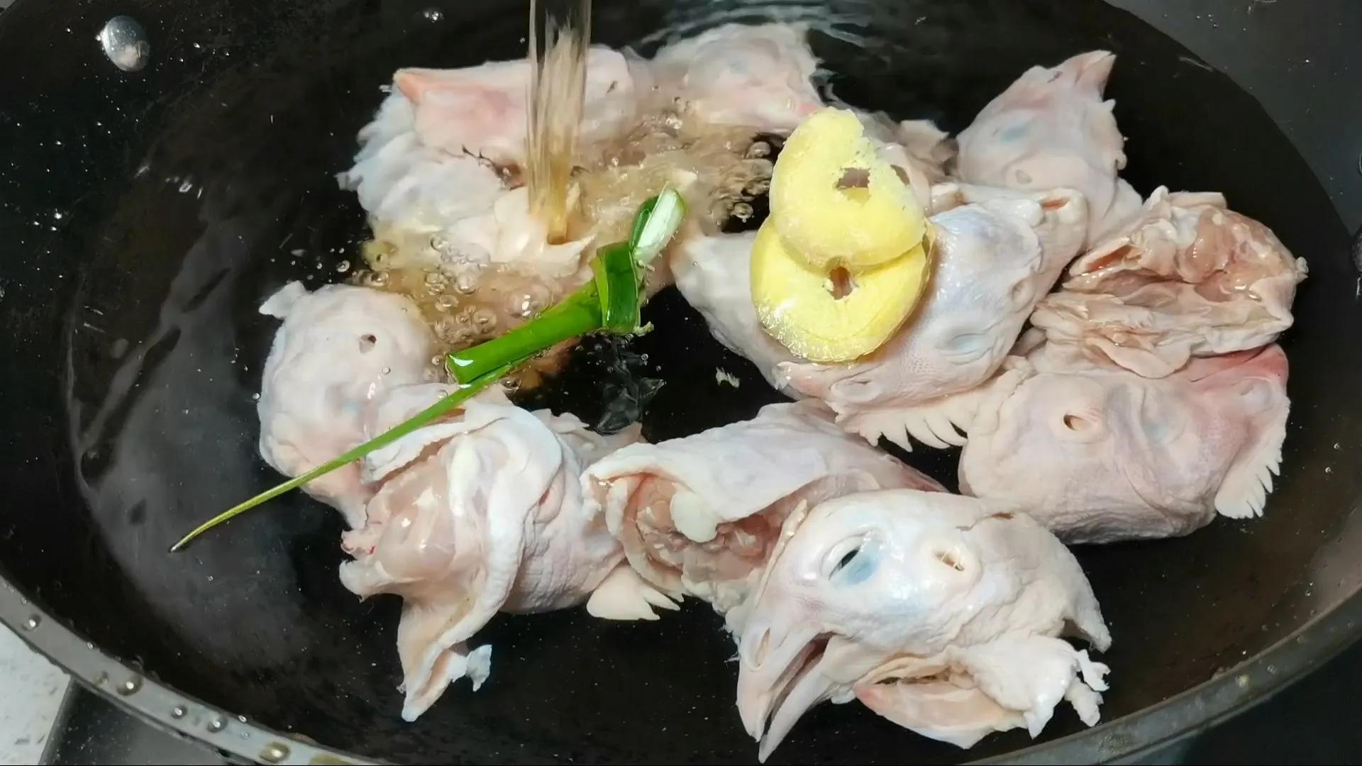 正宗红烧鸡头开袋即食,8元一斤炸鸡头