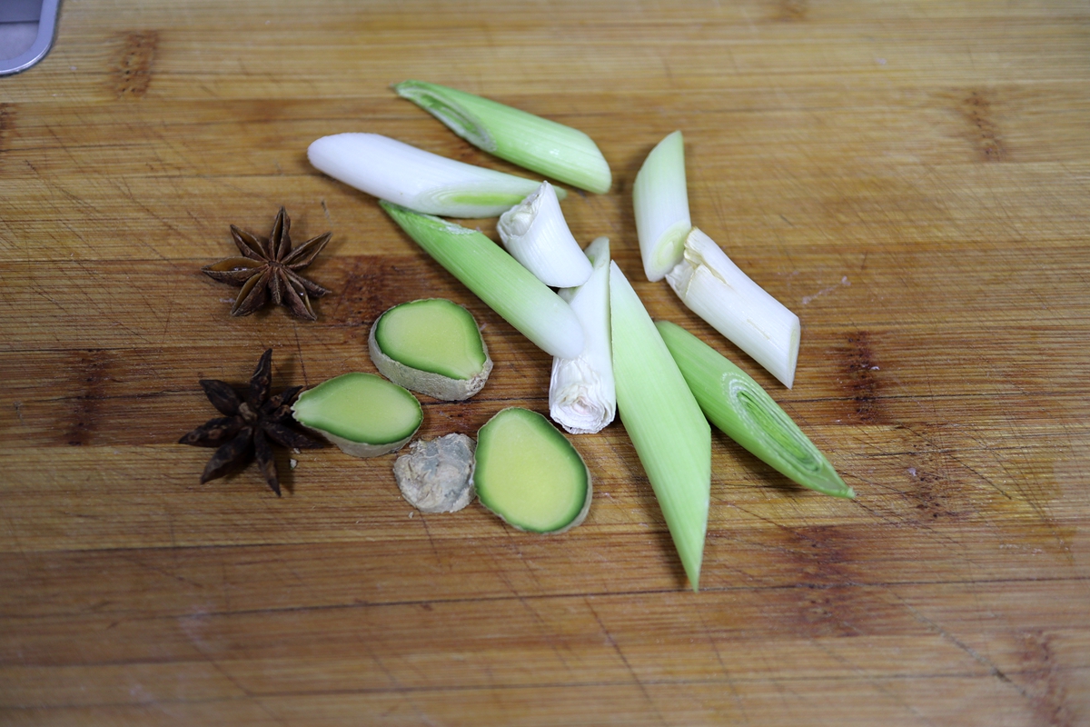 此菜被誉为夏天最养人的菜,这菜被称为湘菜一绝