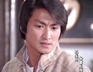 展昭何家劲被关押,展昭为救包拯闯禁宫