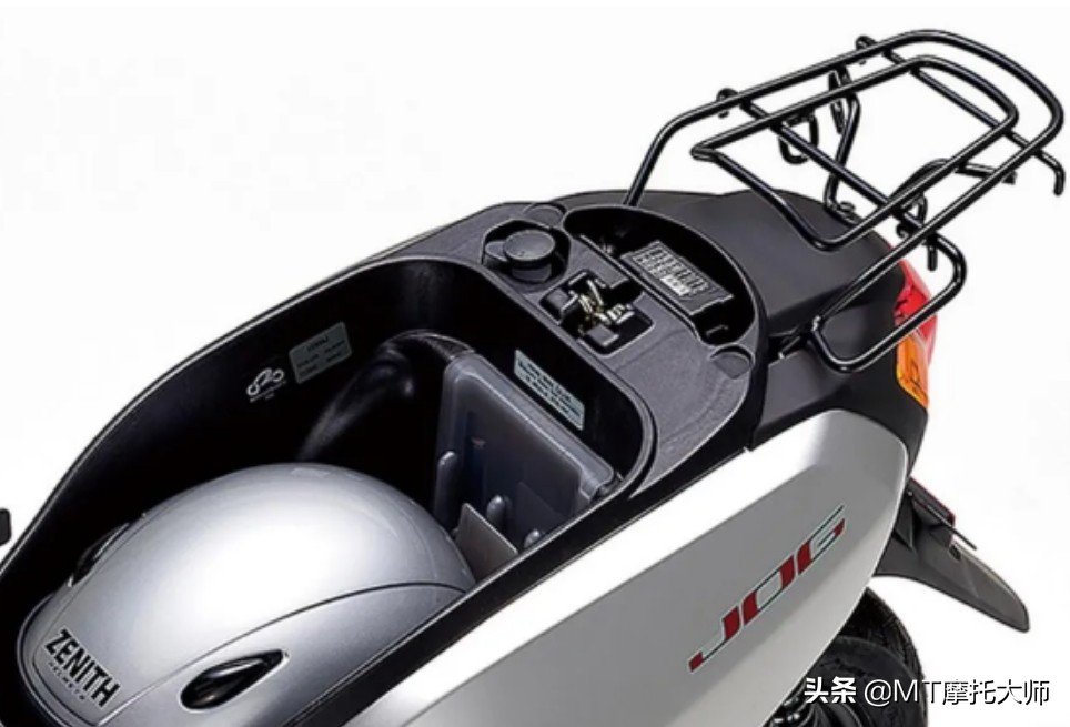 初代诞生于38年前,现款1万多!雅马哈50水冷踏板,贵不贵?