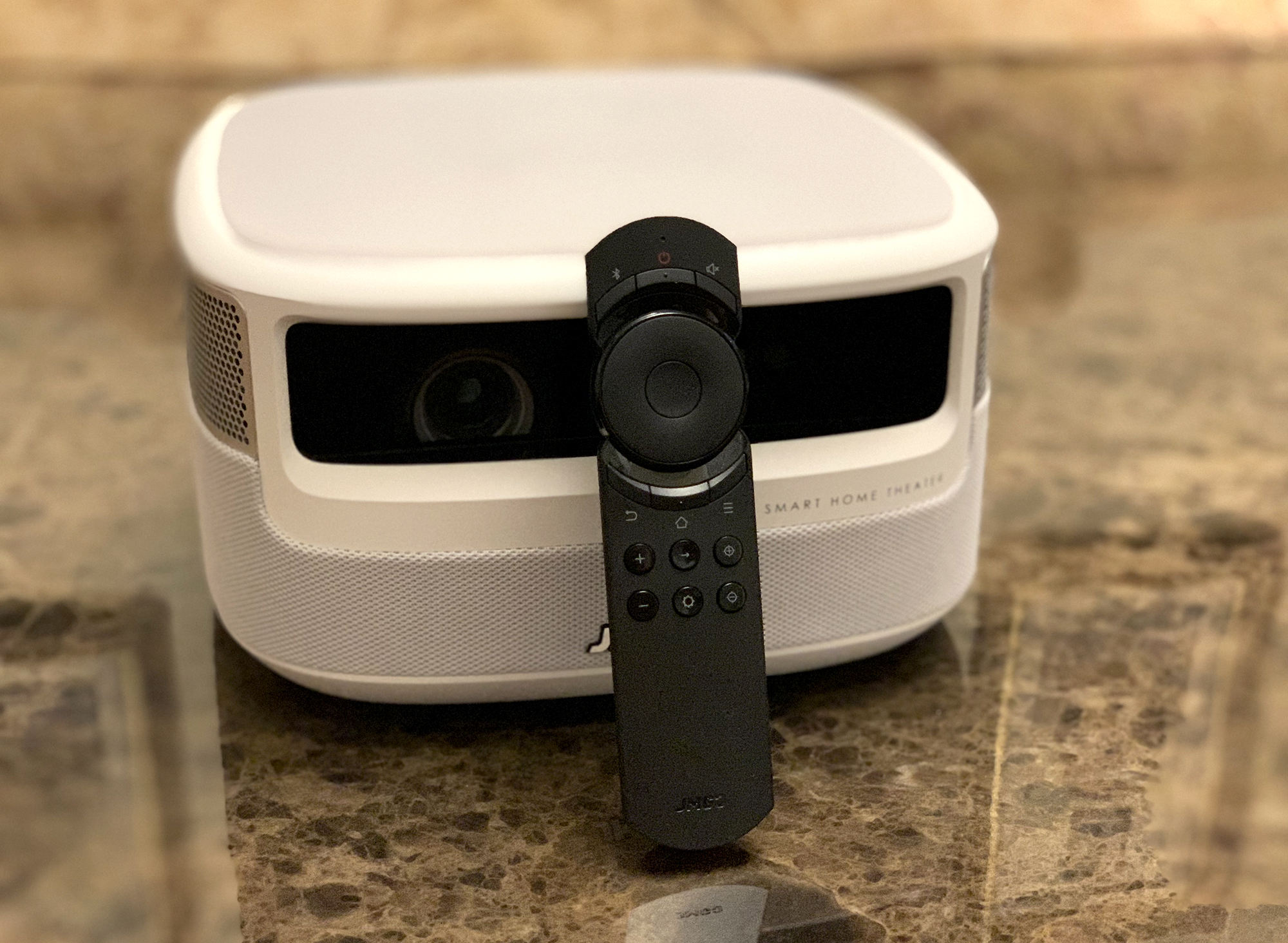 坚果j9智能投影,坚果J9投影仪