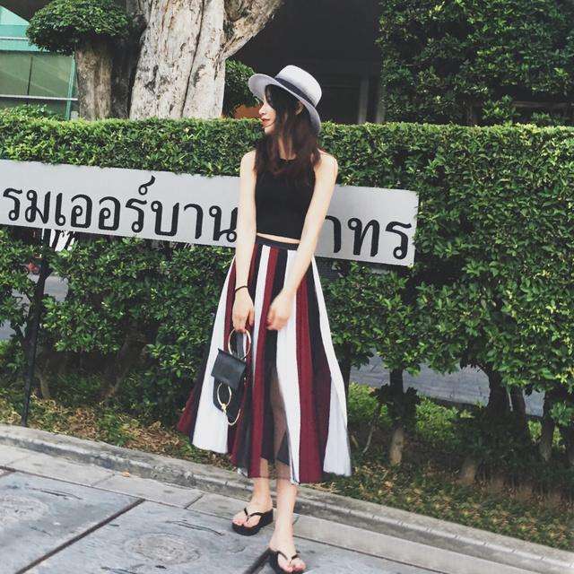 百褶裙怎么穿还好看,百褶裙怎么穿才撑起来