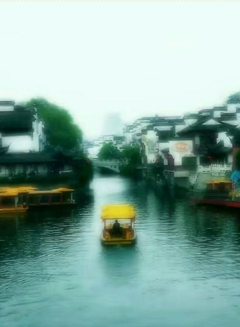 从《金陵*梦春**》到《金陵新梦》