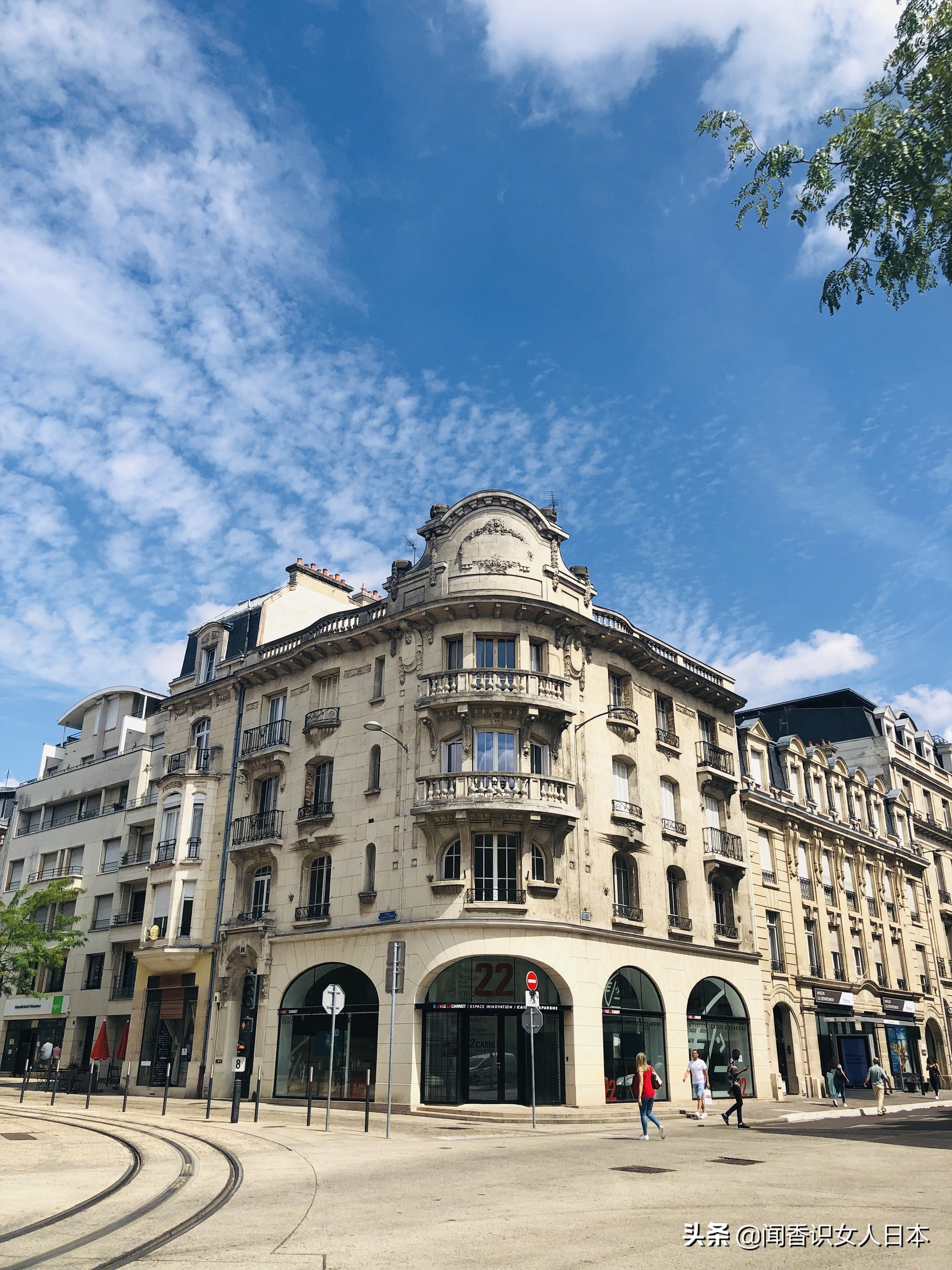 巴黎圣母院大教堂,巴黎圣母院和兰斯大教堂