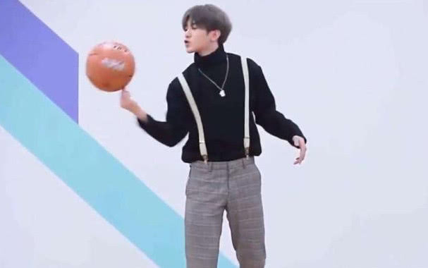 蔡徐坤的光辉时刻,蔡徐坤光辉时刻