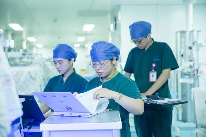 好医生日志|出生后呼吸困难，他们该如何活下去？