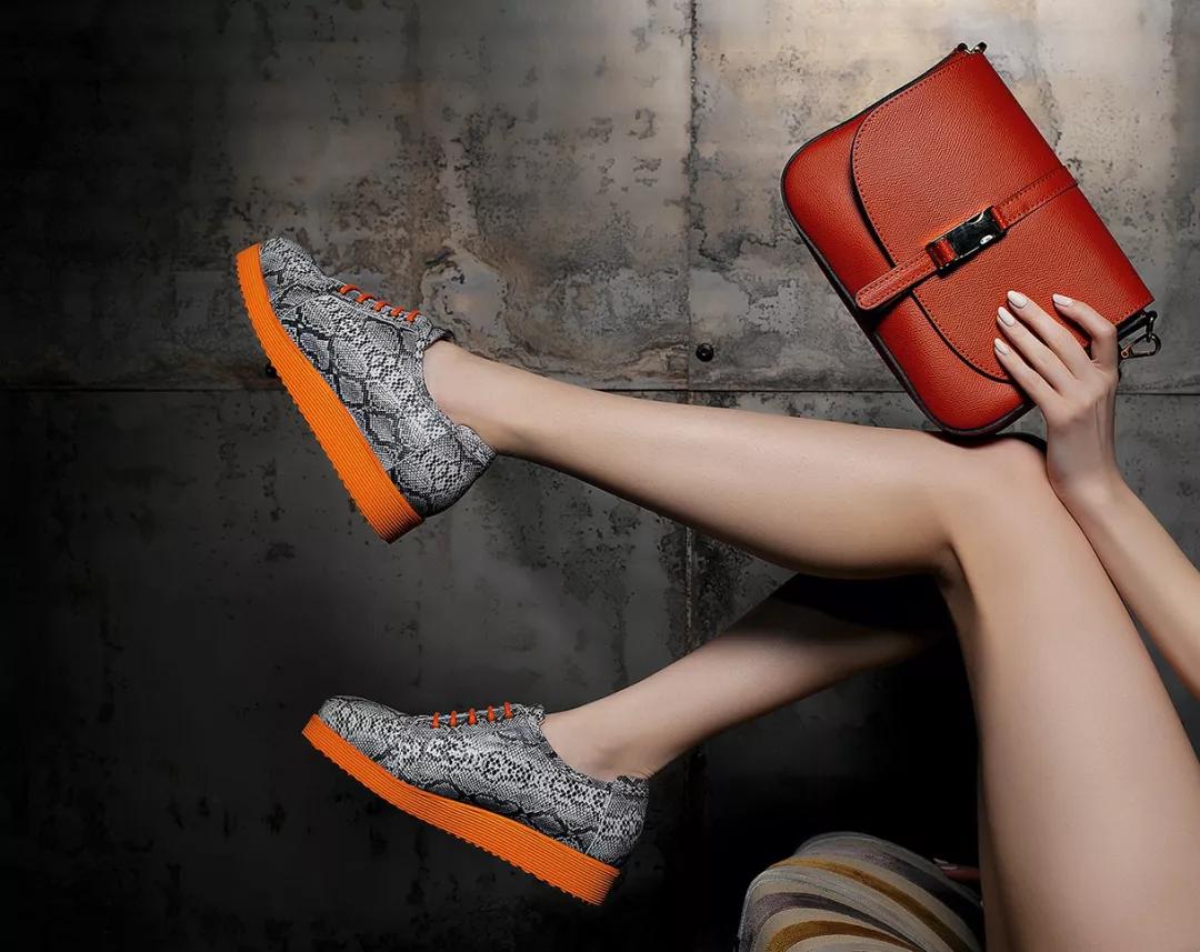 不一样的鞋子图片,关于鞋子产品的广告