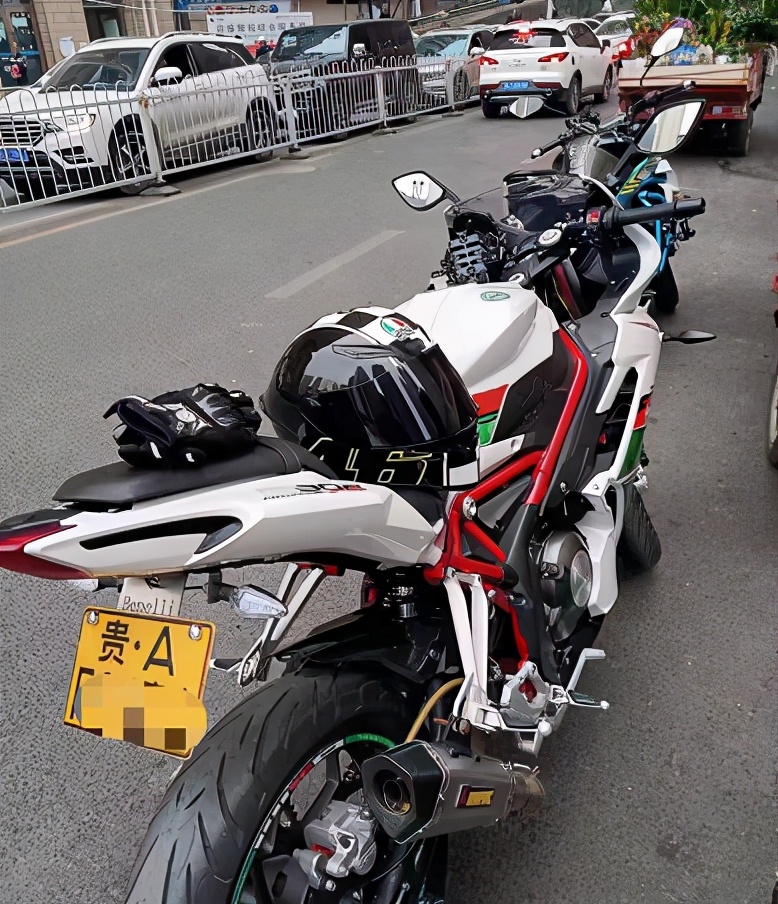 这个运气也是没谁了，贵州一男子：买辆摩托咋这么难？