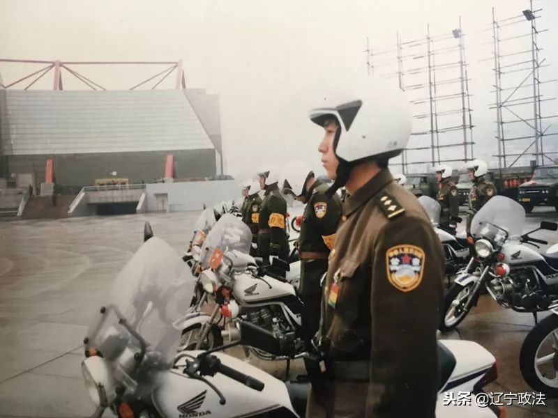 海晏河清赞盛世碧云天清美如歌感受大连改革开放40年政法工作劲健脉搏