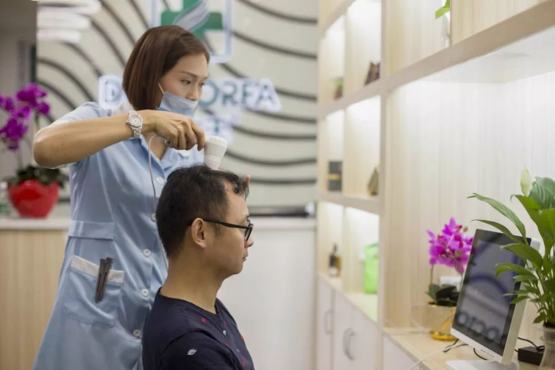 专家推荐治疗脱发白发食疗药酒,中医调理白发脱发养发