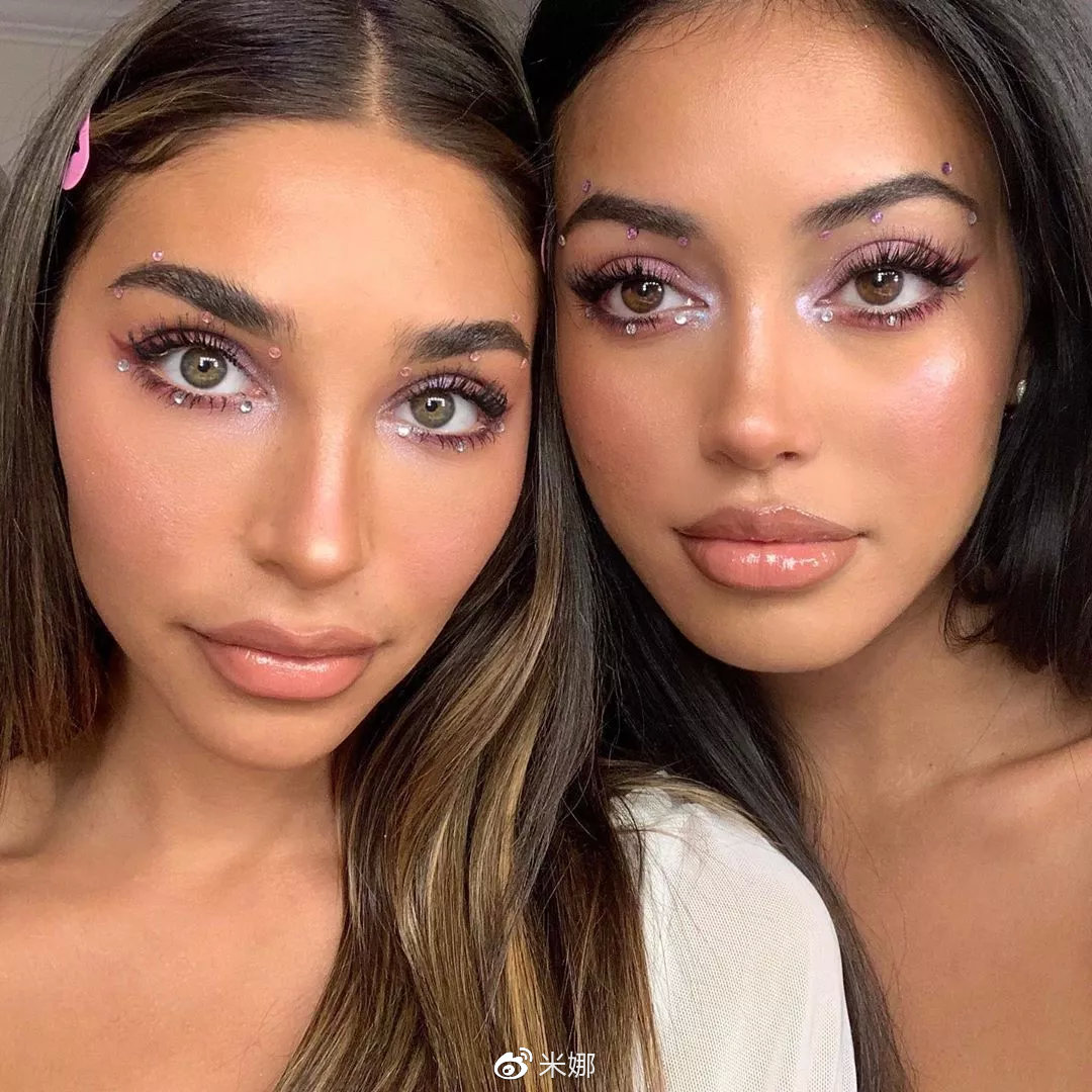 泫雅ins晒美照,泫雅携新作品回归