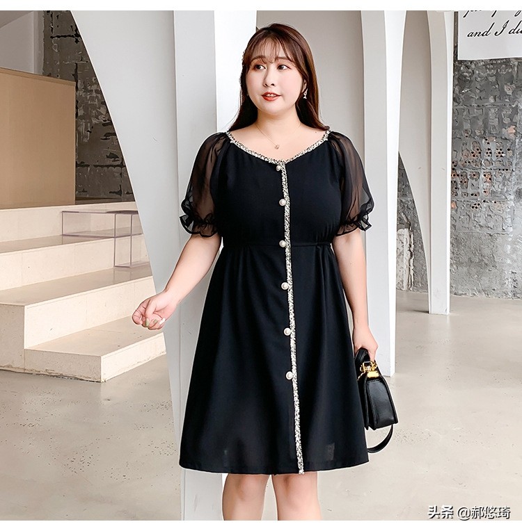 135斤胖mm穿衣搭配显瘦,130斤上身胖怎么穿衣服显瘦