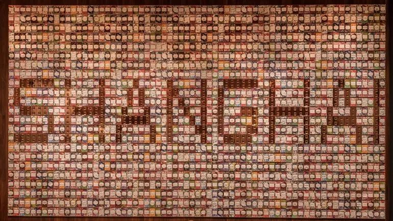 星巴克首席执行官哪里人,星巴克的设计是谁设计的