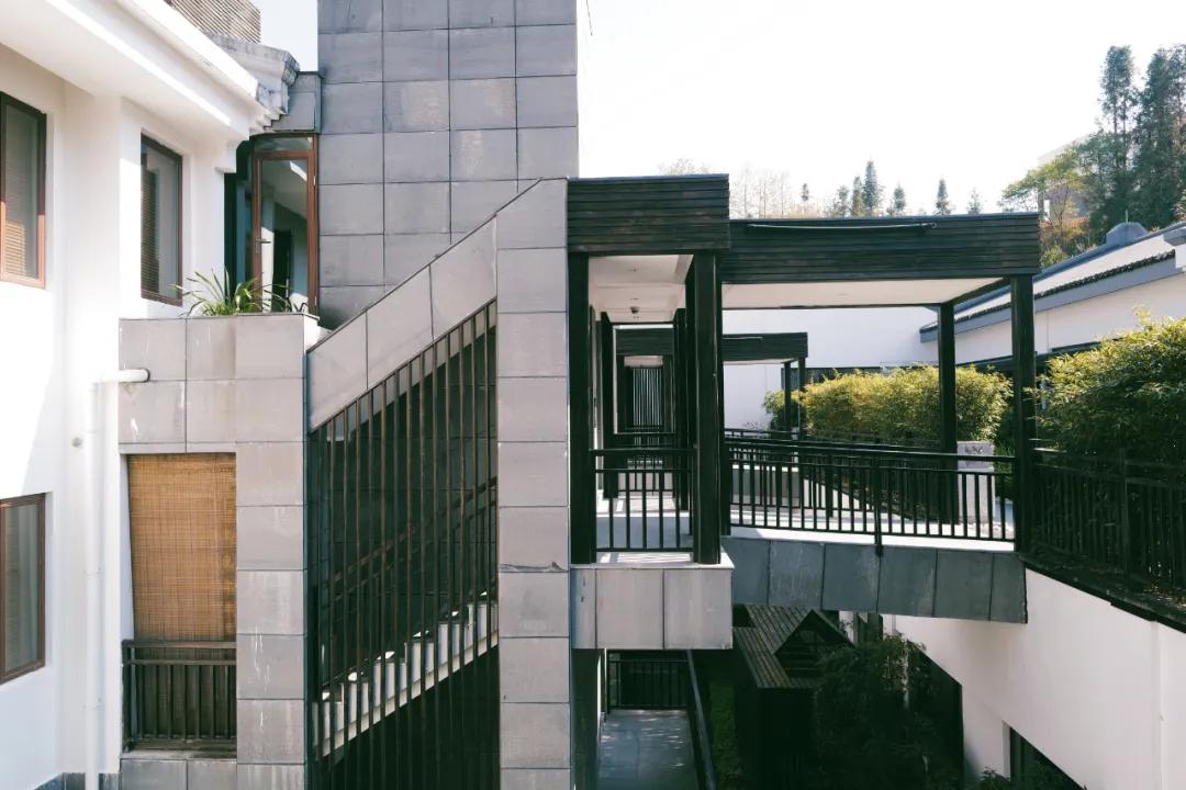 想泡温泉去哪个城市,想泡温泉不妨到成都这里来