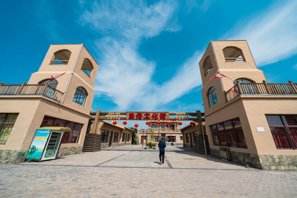 她是滔滔千里黄河的宠儿,阴山之下、河套之上的掌上明珠