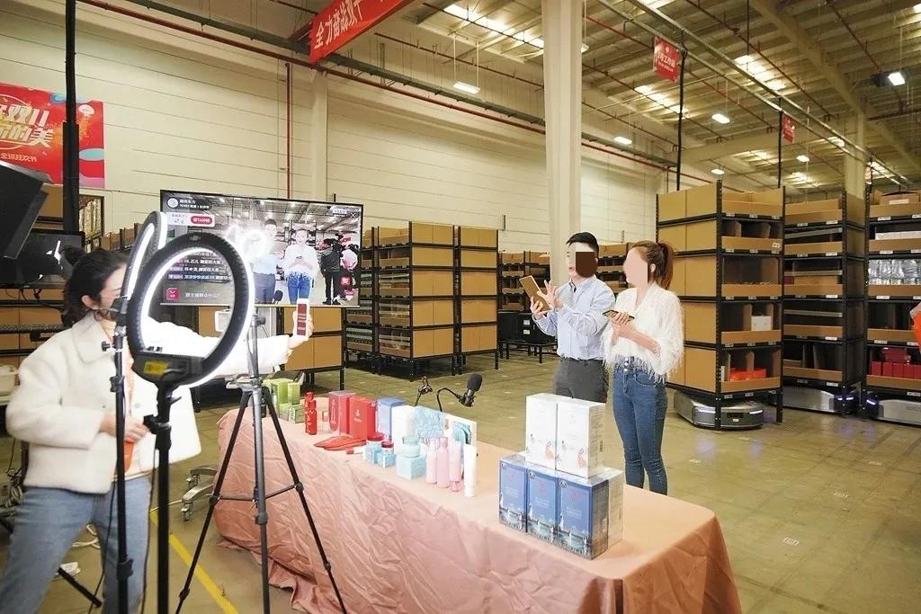 直播带货新手如何卖产品,直播带货月销10万的方法