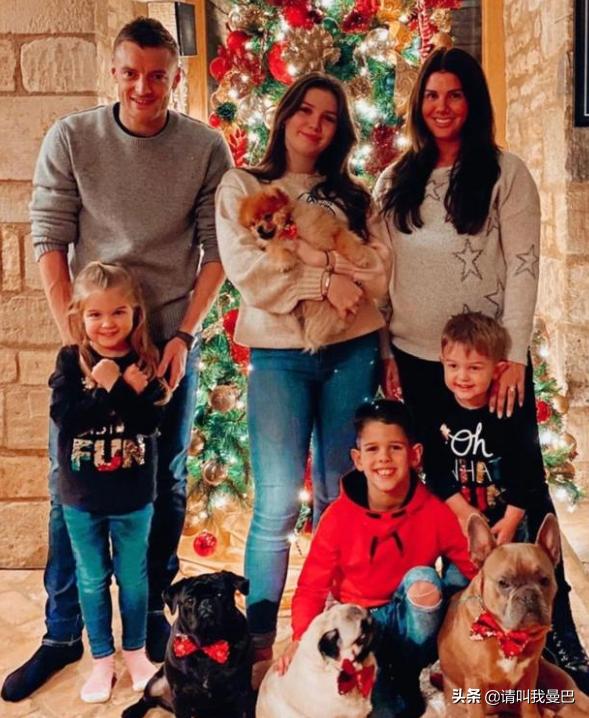 体育明星们怎么过节？梅西包裹严实宅家里，C罗在海边晒肌肉撒欢