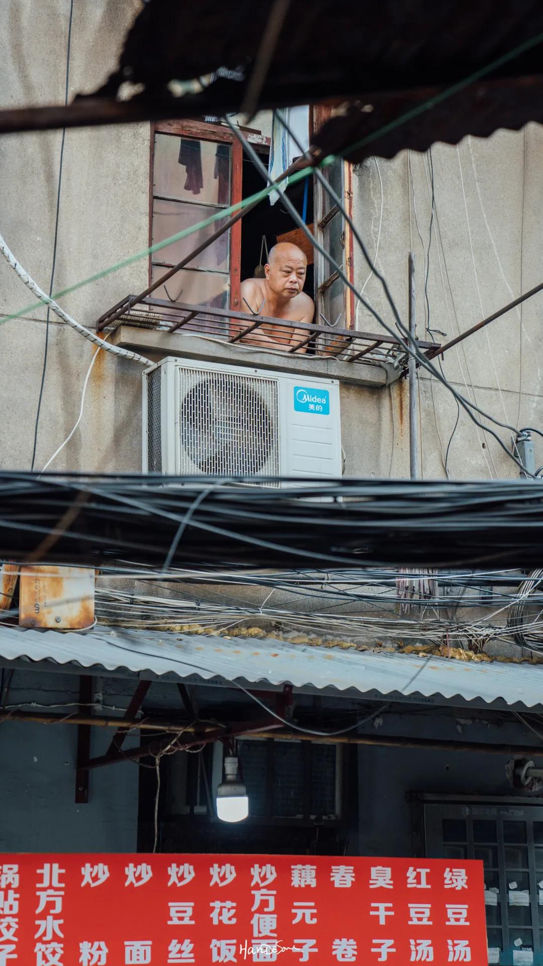 武汉吴长子卤菜,武汉卤菜店视频