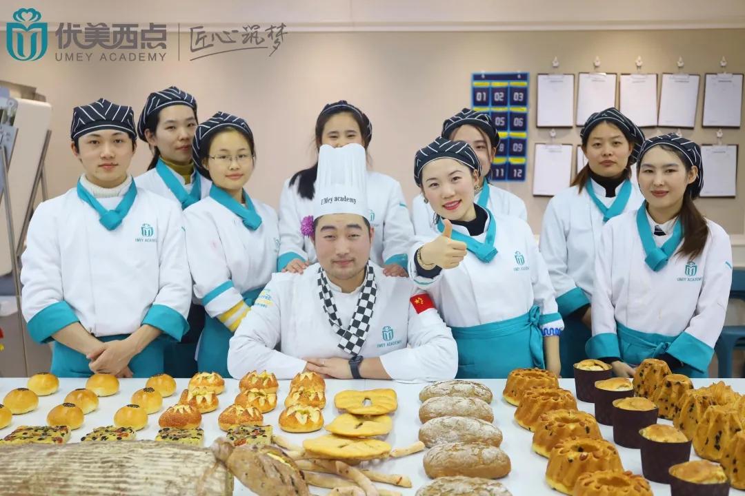 「优美新生」从*疆新**到上海，跨越4000公里的西点逐梦路