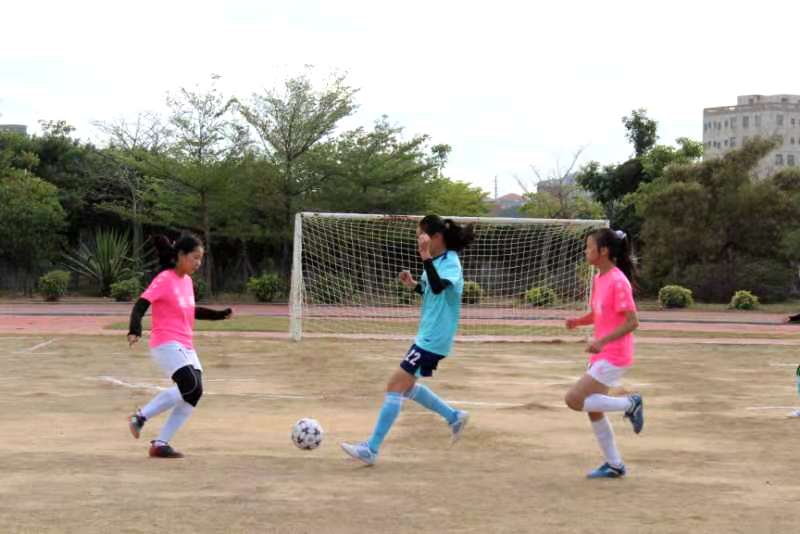 洪塘小学体育节足球比赛,洪窟小学运动会