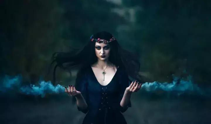 鬼魂万圣节,万圣节狂欢夜鬼混